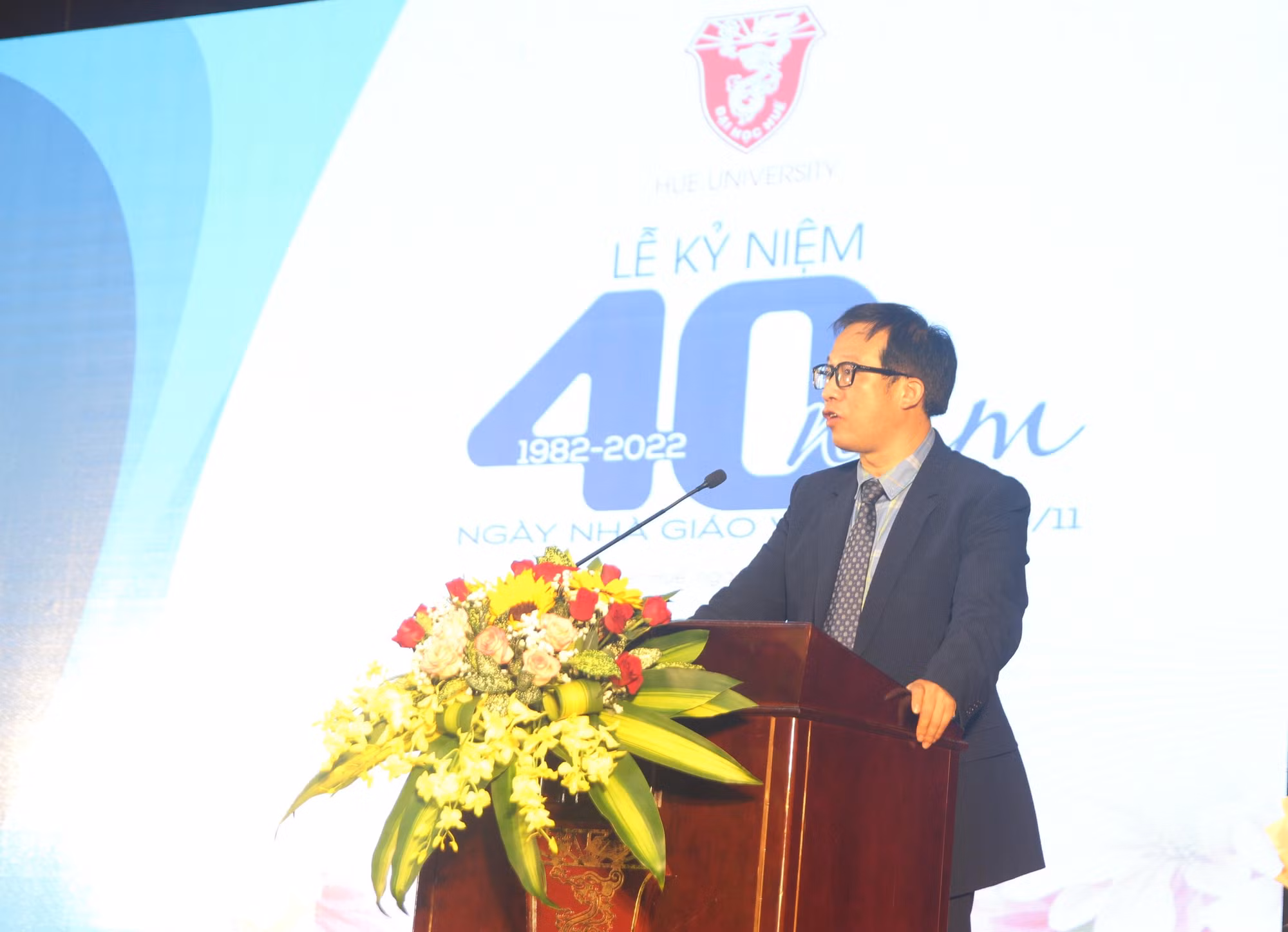 PGS.TS. Lê Anh Phương - Giám đốc Đại học Huế phát biểu tri ân các thầy cô trong quá trình 65 năm phát triển của Đại học Huế.