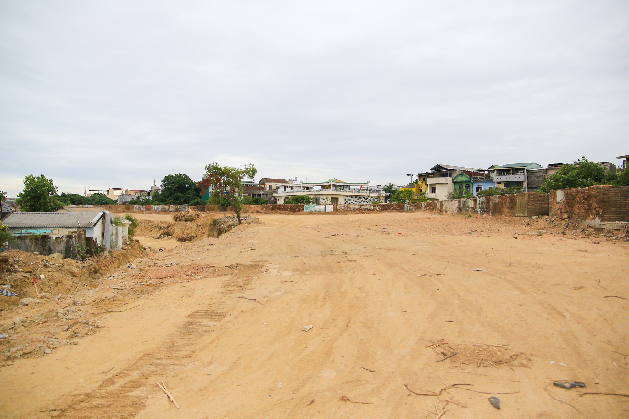 Dự kiến đến cuối năm 2023, dự án chỉnh trang, dọn dẹp hoàn trả mặt bằng Thượng Thành sẽ hoàn thành. Dự kiến đến cuối năm 2023, dự án chỉnh trang, dọn dẹp hoàn trả mặt bằng Thượng Thành sẽ hoàn thành.