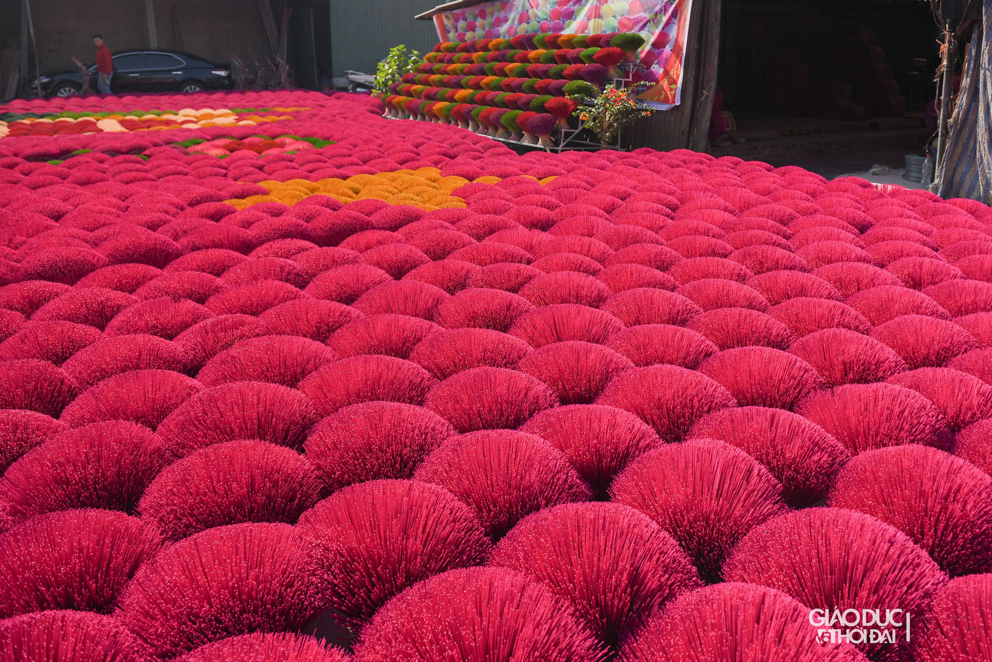 Nhiều người ngỡ ngàng với sắc màu tại nơi đây.