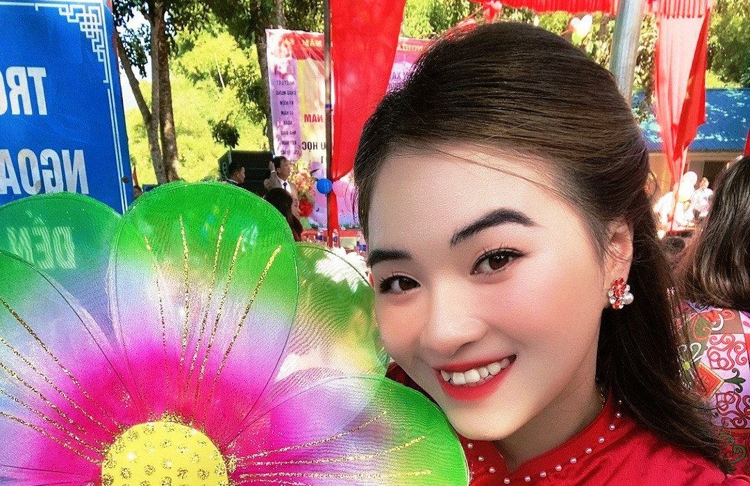 Cô Len Thị Hậu hiện nay đang là GV hợp đồng ở Trường Mầm non Trung Lý, huyện Mường Lát (Thanh Hóa). Ảnh: NVCC