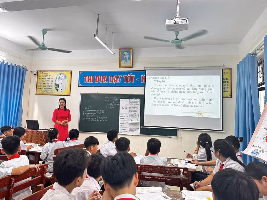 truong-pt-dtnt-thcsthpt-yen-thuy-12.jpg