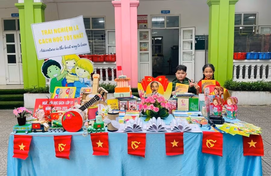 Trường Tiểu học Tân Dân (TP Việt Trì) tổ chức Ngày Sách và Văn hóa đọc Việt Nam năm 2025 với chủ đề: "Mỗi trang sách - Một niềm tự hào".