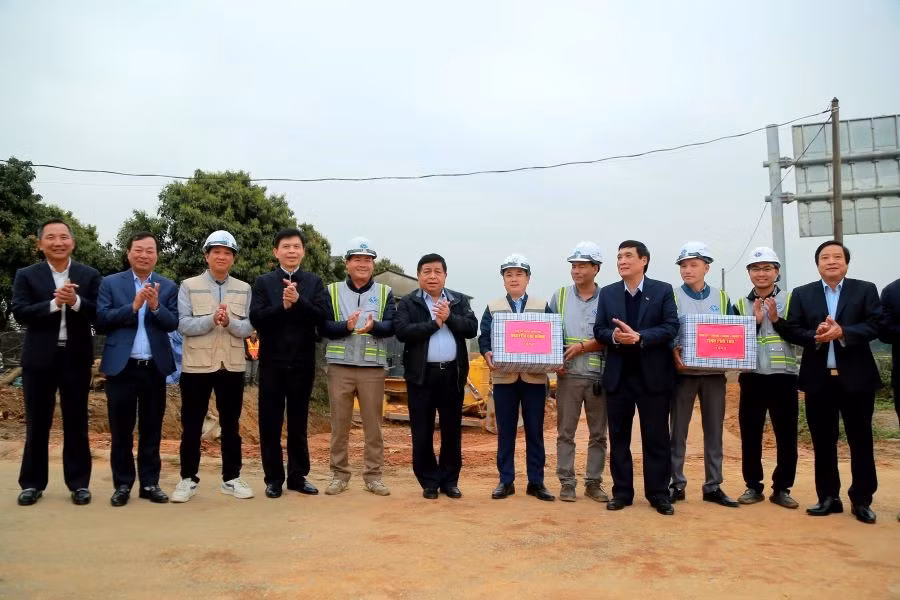 113d5123315t4139l8-ptt-nguyen-chi-dung.jpg