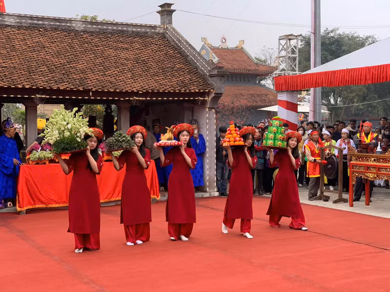 Lễ hội Đền Lăng Sương năm nay tiếp tục được tổ chức theo nghi lễ truyền thống. 6-8199.jpg