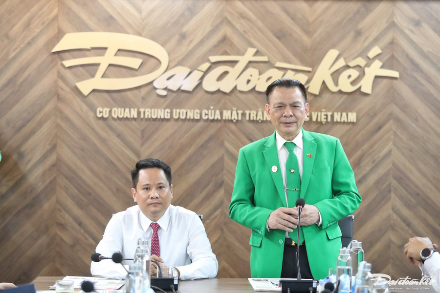 Ông Hồ Huy, Chủ tịch HĐQT Tập đoàn Mai Linh Ảnh: Lê Khánh. bao-dai-doan-ket-va-tap-doan-mai-linh-lan-toa-tinh-hoa-viet-den-moi-mien-3.jpg