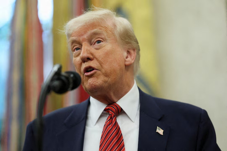 Tổng thống Mỹ Donald Trump (Ảnh: Reuters) ly-do-ong-trump-bat-ngo-cam-cong-dan-12-nuoc-nhap-canh-my-tu-ngay-96-2.jpg