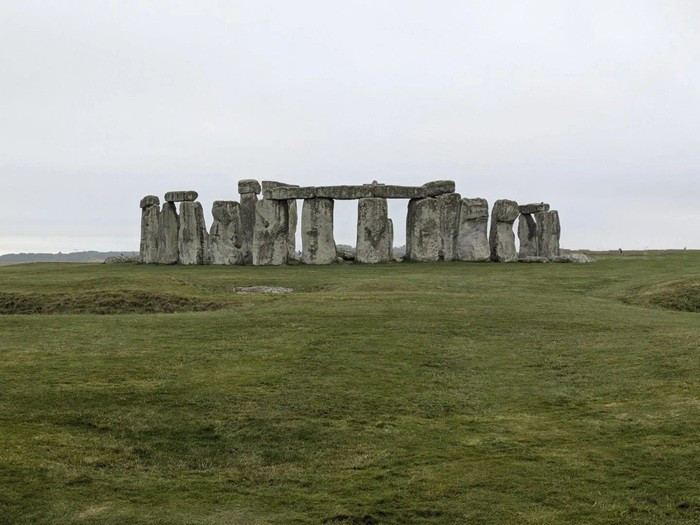 Các nhà khoa học đã giải mã được bí ẩn về hố Stonehenge. Ảnh: BROKER/PHILLIP NEFF - Getty Images