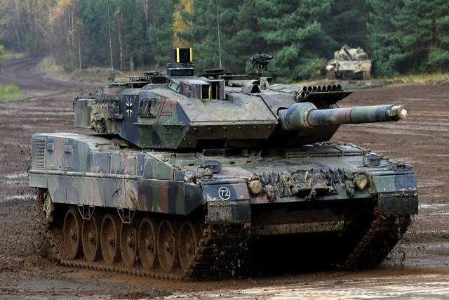 Xe tăng Leopard 2 tung-20-trieu-euro-phat-trien-xe-tang-chien-dau-chu-luc-the-he-5-1.jpg