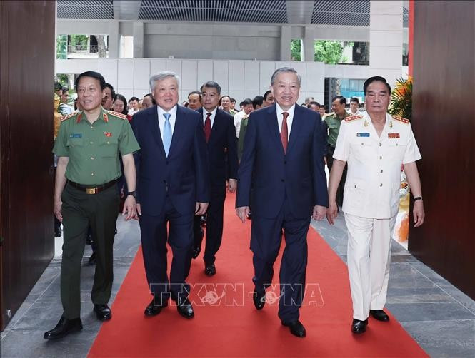 Tổng Bí thư Tô Lâm đến dự Lễ khánh thành công trình Trụ sở Bộ Công an. Ảnh: Thống Nhất/TTXVN
