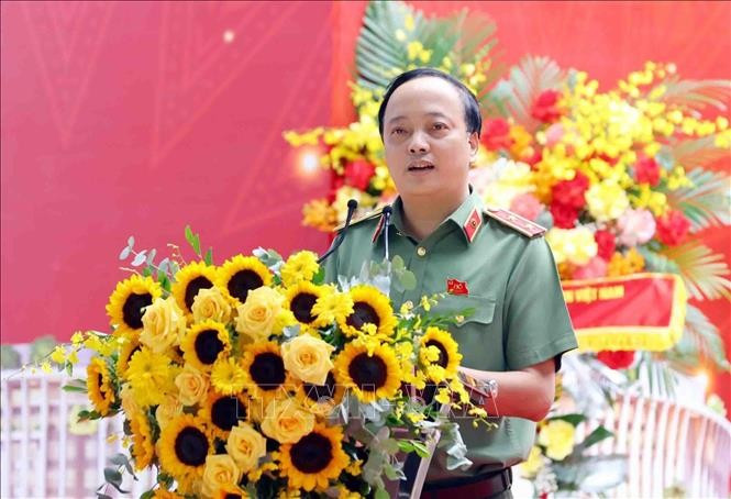 Trung tướng Đặng Hồng Đức, Thứ trưởng Bộ Công an phát biểu. Ảnh: Phạm Kiên/TTXVN tong-bi-thu-du-le-khanh-thanh-cong-trinh-tru-so-bo-cong-an-7.jpg