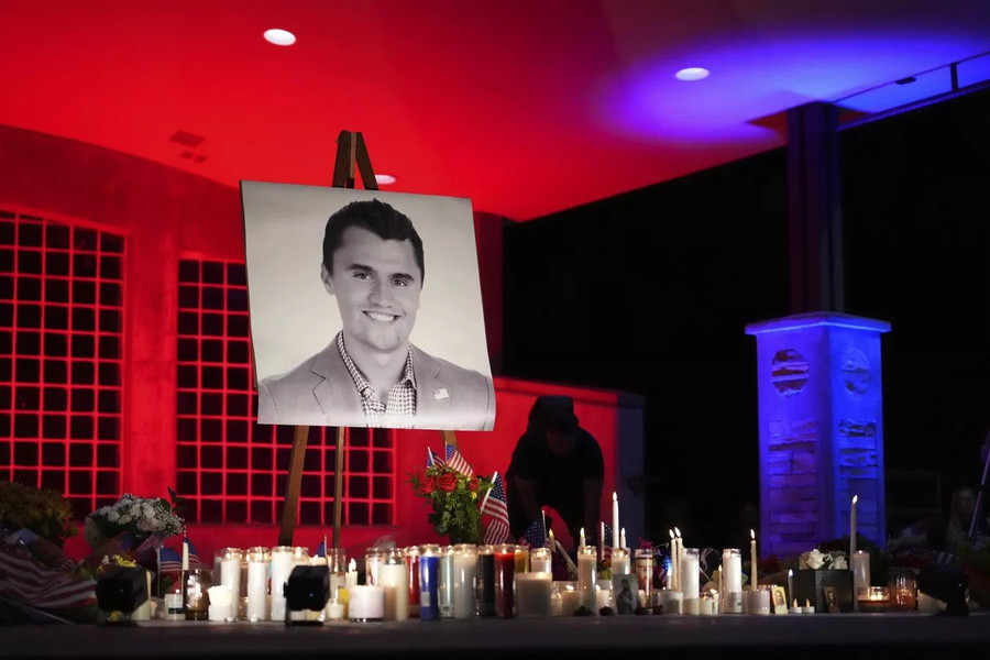 Charlie Kirk bị ám sát tại một sự kiện ở Đại học Utah Valley.