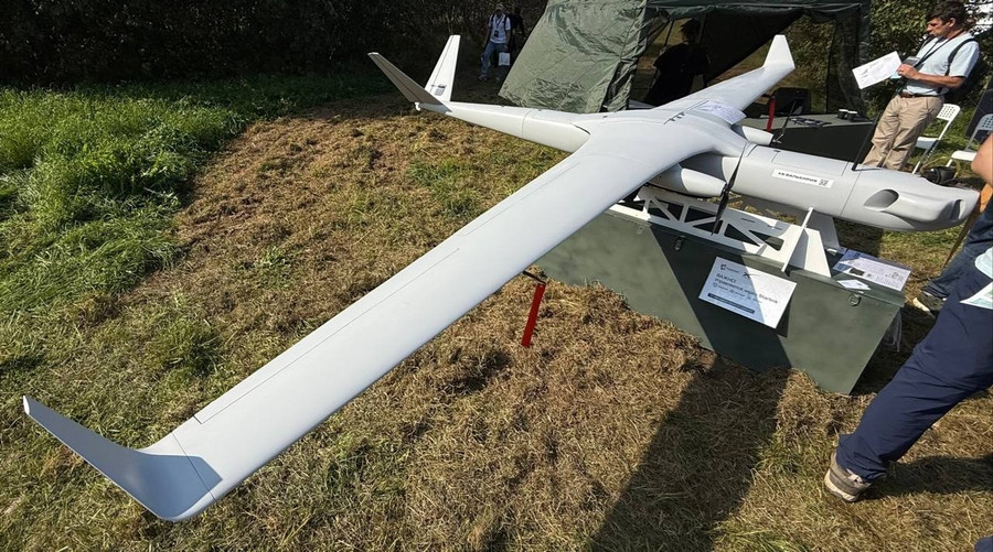 Máy bay không người lái RD-8 của Nga được điều khiển qua Starlink. Nguồn ảnh: VD: Enemy Intelligence