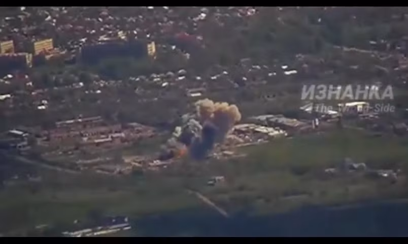 Hỏa lực phá hủy trung tâm huấn luyện, bắn rơi tiêm kích Su-27