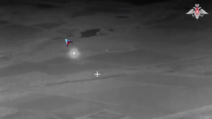 Video UAV Geran-2 giáng đòn xuống xưởng sản xuất thuốc nổ ở Zaporozhye