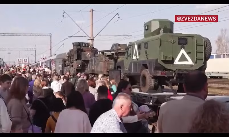 Video ‘bảo tàng di động’ chở chiến lợi phẩm từ hoạt động quân sự đặc biệt