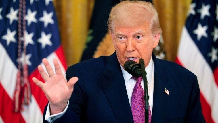 Tổng thống Mỹ Donald Trump. iran-tuyen-bo-danh-lua-he-thong-phong-khong-israel-bang-phuong-phap-moi-3.jpg