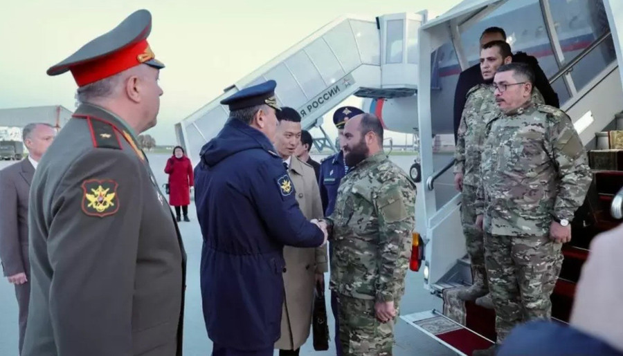 Thiếu tướng Ali al-Nassan, Tổng Tham mưu trưởng Lực lượng Vũ trang Syria, tại Moscow. Tháng 10/2025. Ảnh: TASS can-cu-quan-su-nga-o-syria-dung-truoc-buoc-ngoat-kho-doan-2.jpg