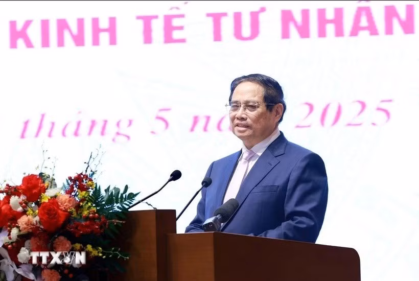 Thủ tướng Phạm Minh Chính phát biểu tại cuộc tọa đàm với doanh nghiệp về phát triển kinh tế tư nhân. (Ảnh: Dương Giang/TTXVN).