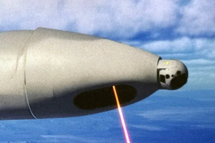 Cận cảnh phần mũi xoay xuất hiện trong bản vẽ máy bay không người lái Avenger trang bị vũ khí laser xuất hiện tuần trước. avenger-gan-laser-chien-dau-y-tuong-bien-uav-thanh-vu-khi-dinh-nang-2.jpg