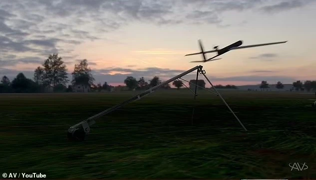 Video siêu vũ khí: Drone cảm tử Red Dragon tự xác định mục tiêu và tiêu diệt