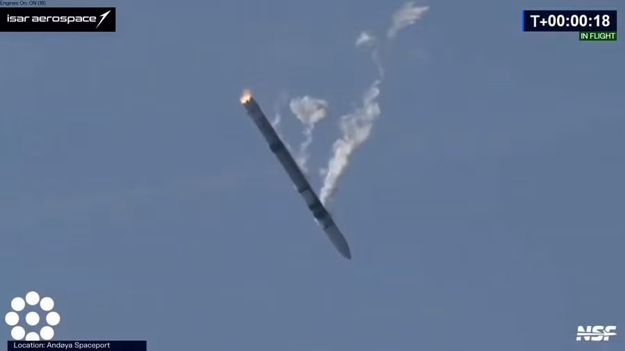 Video tên lửa đẩy đầu tiên của Đức rơi xuống biển ngay sau khi phóng