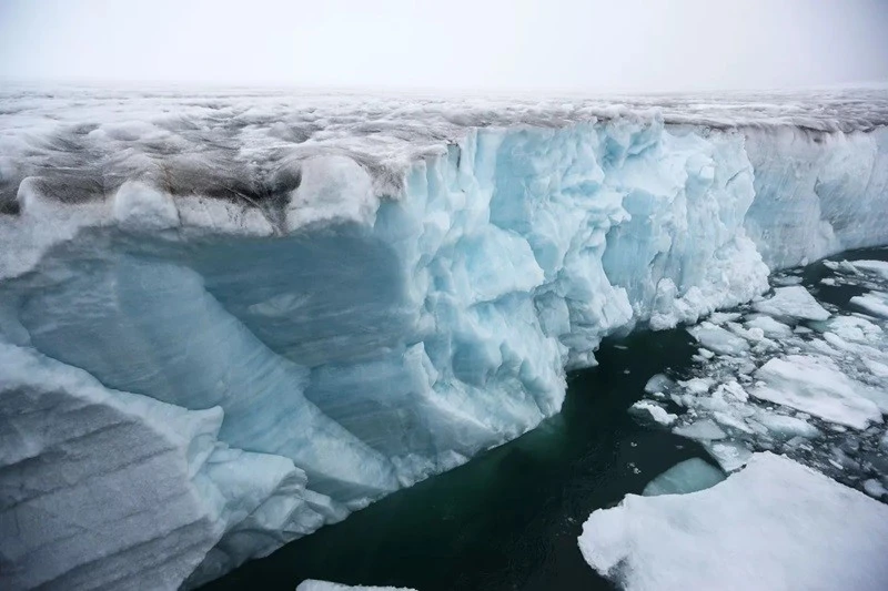 Sông băng gần đảo Champ thuộc quần đảo Franz Josef Land.