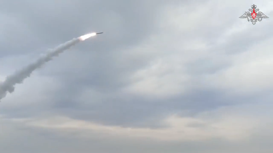 Hỏa lực tập kích sân bay quân sự, phá hủy radar AN/TPQ-50