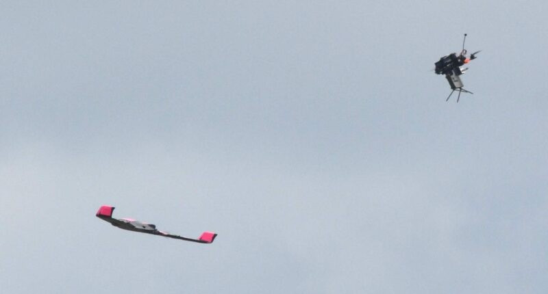 Màn không chiến hiếm có giữa 2 chiếc drone tại Fort Rucker