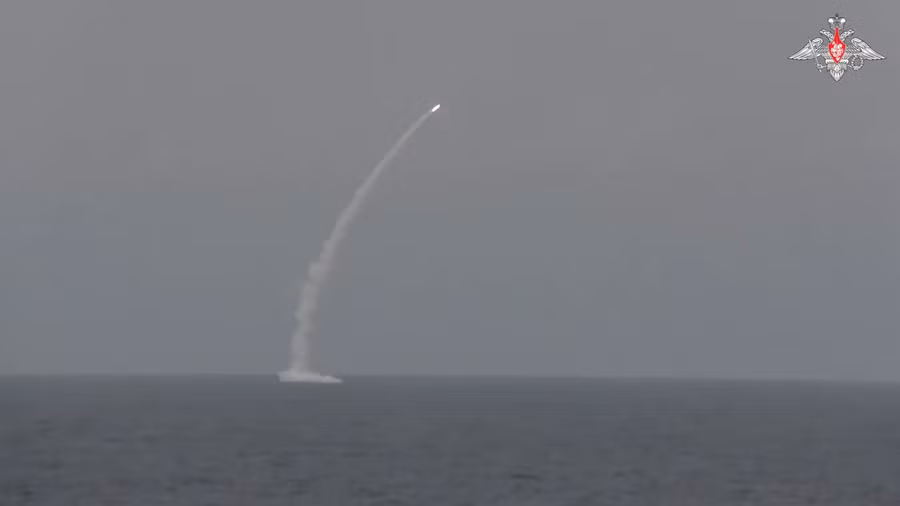 Video tàu ngầm hạt nhân Arkhangelsk phóng Kalibr diệt mục tiêu cách 600km