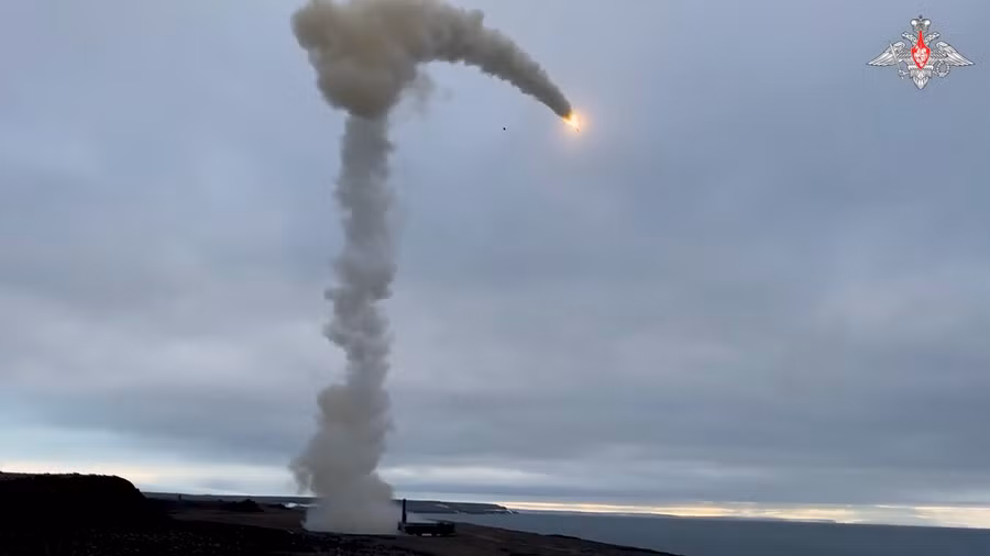 Khoảnh khắc tổ hợp Bastion phóng tên lửa Onyx hạ gục nhóm tàu ở Bắc Cực