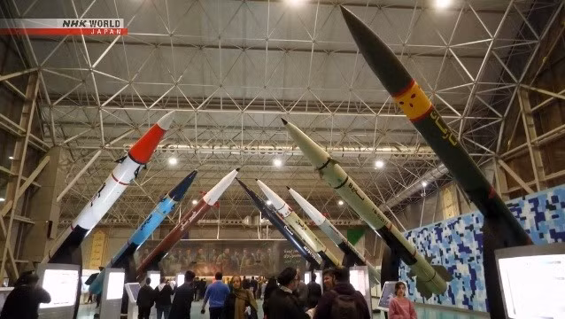 Iran trưng bày các loại tên lửa đạn đạo đã dùng tấn công Israel