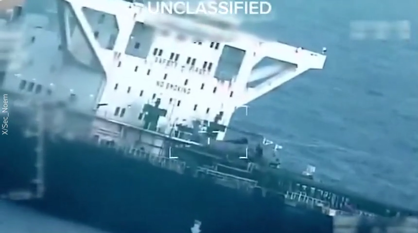 Video Mỹ bắt giữ tàu chở dầu Venezuela bất ngờ xuất hiện