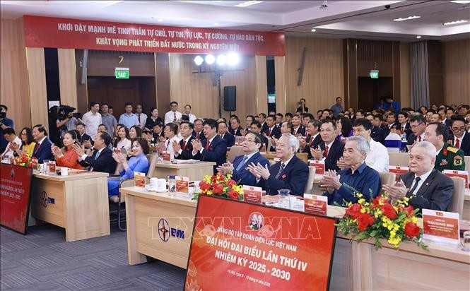 Thủ tướng Phạm Minh Chính dự Đại hội đại biểu Đảng bộ Tập đoàn Điện lực Việt Nam lần thứ IV, nhiệm kỳ 2025 - 2030. (Ảnh: Dương Giang/TTXVN) thu-tuong-phai-dap-ung-yeu-cau-dien-cho-phat-trien-dat-nuoc-4.jpg