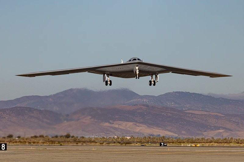 Chiếc B-21 Raider thử nghiệm thứ hai hạ cánh, nỗ lực thử nghiệm vũ khí và hệ thống nhiệm vụ – Nguồn: Không lực Mỹ.