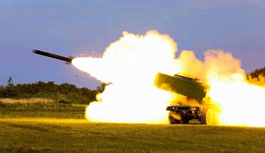 he-thong-phao-ten-lua-rada-300-mang-suc-manh-co-the-thach-thuc-ca-himars-2.jpg