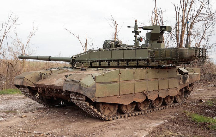 Xe tăng chiến đấu chủ lực T-90MS. Ảnh: TASS