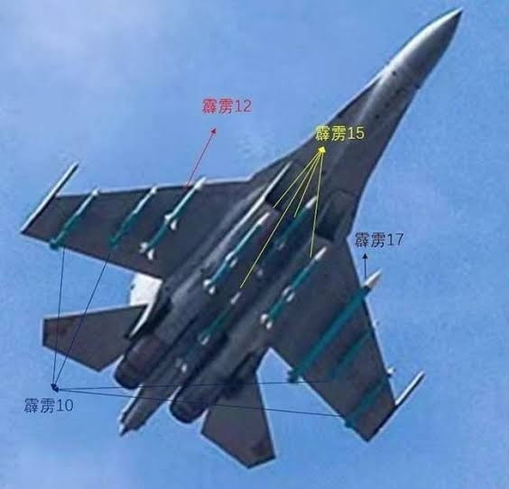 tiem-kich-tang-hinh-j-35-mang-ten-lua-pl-17-dat-thach-thuc-moi-cho-doi-thu2.jpg