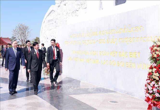 tong-bi-thu-to-lam-du-le-khanh-thanh-cong-vien-huu-nghi-lao-viet-nam-2.jpg