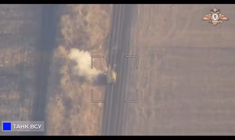 Tập kích cảng hàng không và xưởng sửa chữa xe bọc thép, bắn rơi 154 UAV