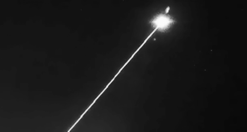 Một vũ khí laser đang hoạt động. Ảnh: Wikimedia Commons