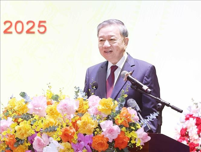 Tổng Bí thư Tô Lâm phát biểu chỉ đạo Đại hội đại biểu Đảng bộ xã Nghĩa Trụ lần thứ nhất, nhiệm kỳ 2025 - 2030. (Ảnh: Thống Nhất/TTXVN) tong-bi-thu-to-lam-phai-khang-dinh-vai-tro-cua-xa-trong-khong-gian-phat-trien-3.jpg