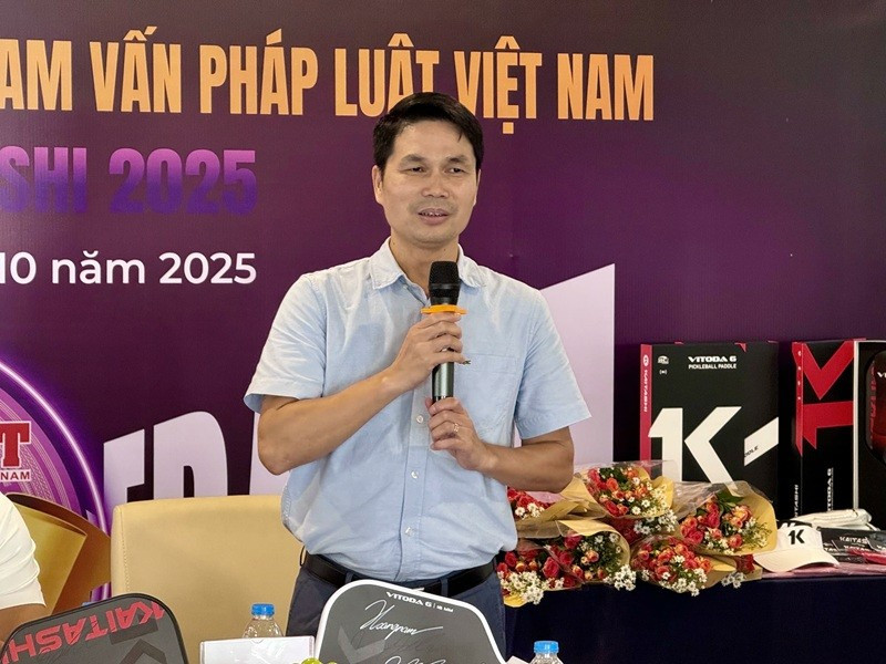 Nhà báo Nguyễn Thành Đoàn, Tổng Biên tập Tạp chí Phổ biến và Tham vấn Pháp luật Việt Nam - Trưởng ban Chỉ đạo Giải phát biểu. tap-chi-pho-bien-va-tham-van-phap-luat-viet-nam-tranh-cup-kaitashi-2025-4.jpg