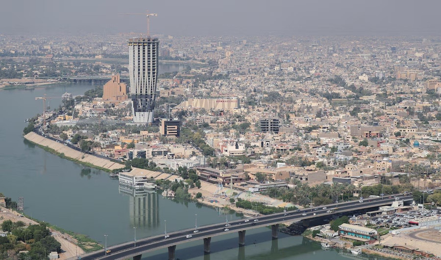 Ảnh chụp từ trên không của Baghdad, Iraq, ngày 11/8/2021. (Ảnh: REUTERS/Thaier Al-Sudani) cang-thang-tot-do-my-rut-nhan-su-trung-dong-co-bao-dong-do-2.jpg