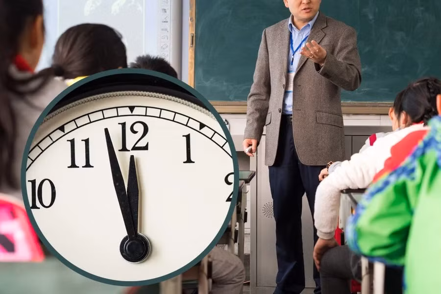 Trừ lương giáo viên vì dạy trễ 1 phút: Trường Trung Quốc gây bão dư luận