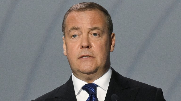 Phó Chủ tịch Hội đồng An ninh Nga Dmitry Medvedev.