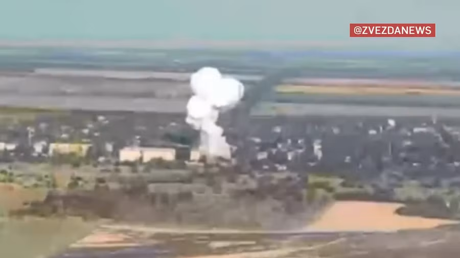 Bom FAB-1500 không kích trúng điểm tập kết binh sĩ tại DPR