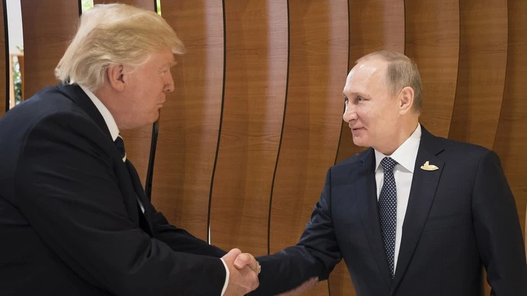 Tổng thống Mỹ Donald Trump và Tổng thống Nga Vladimir Putin. Ảnh: Steffen Kugler /BPA qua Getty Images