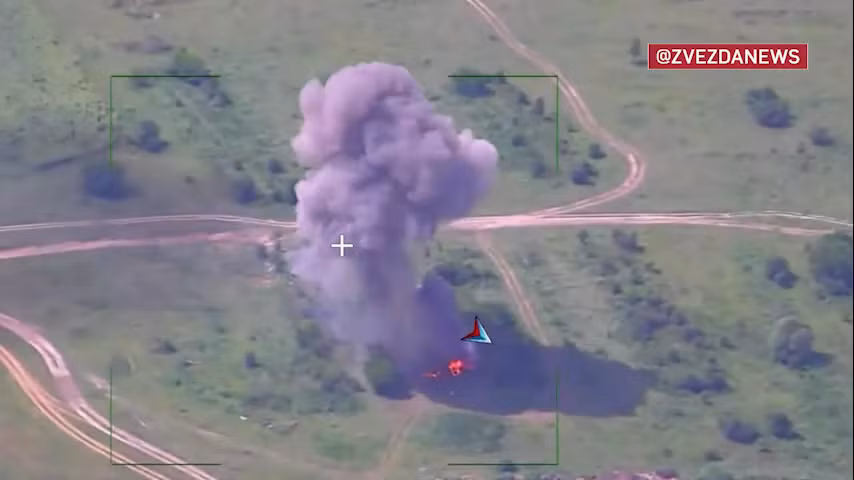 Khoảnh khắc Geran-2 lao vào sở chỉ huy tiền phương gần Chernihiv