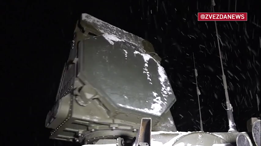 Video hé lộ khoảnh khắc loạt drone bị bắn hạ khi áp sát nơi ở ông Putin