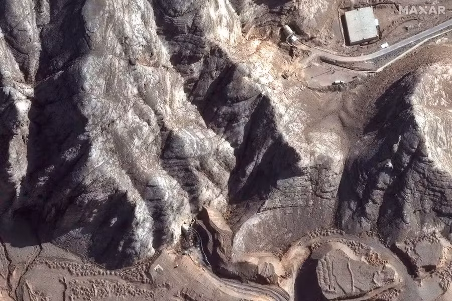 Hình ảnh vệ tinh cho thấy lối vào đường hầm gần Trung tâm nghiên cứu hạt nhân Isfahan, trong bối cảnh xung đột Iran-Israel, tại Isfahan, Iran, ngày 24/6. Ảnh: Maxar Technologies